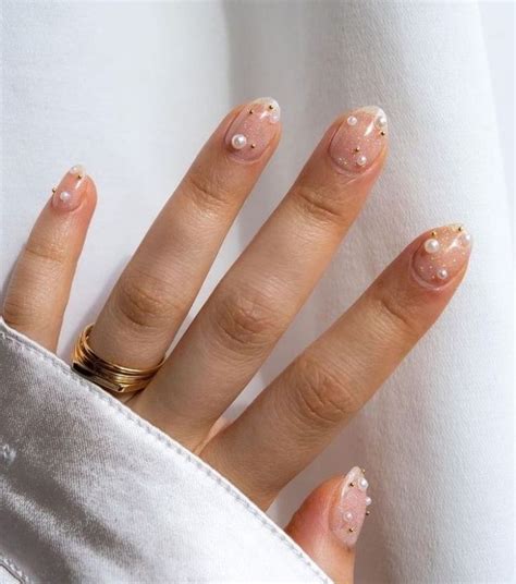 uñas naturales nude|5 diseños de uñas cortas nude que estarán de moda en Navidad。